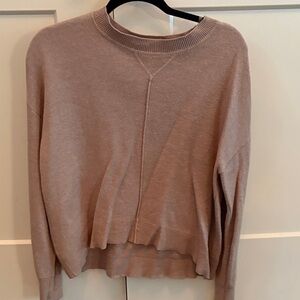 Universal Thread Women's Beige Crew Neck Sweater
